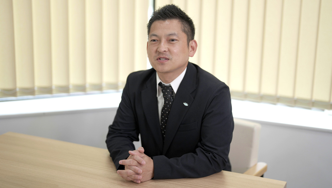 総務部 佐藤主任