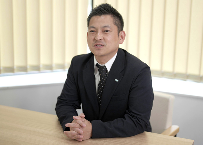 総務部 佐藤主任